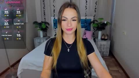 Karolina online show from September 2025 10:04:02 AM