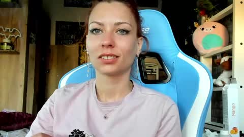 karoline121 online show from May 2026 04:20:02 AM