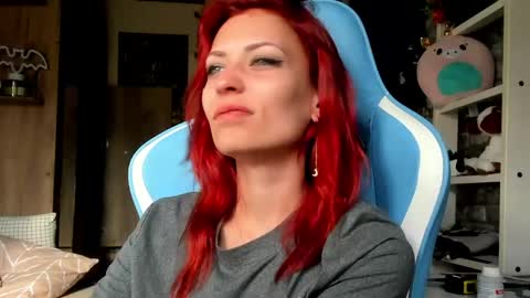 karoline121 online show from May 2026 03:50:02 PM
