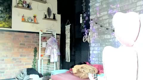 karoline121 online show from May 2026 03:35:01 AM