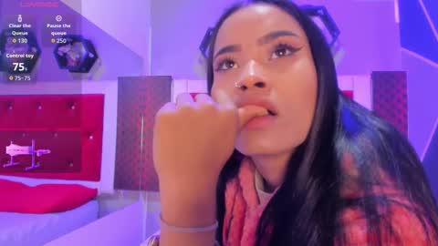 Karol online show from December 2025 12:10:01 PM