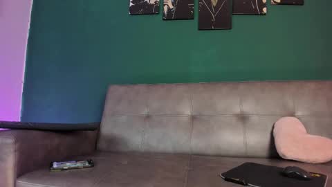 KarolSweet online show from November 2025 04:39:01 PM