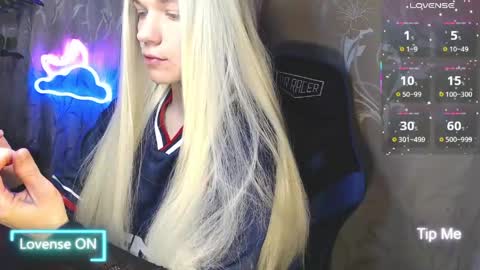 Caroline Fox online show from March 2026 09:36:01 AM