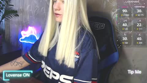 Caroline Fox online show from April 2026 09:15:01 AM