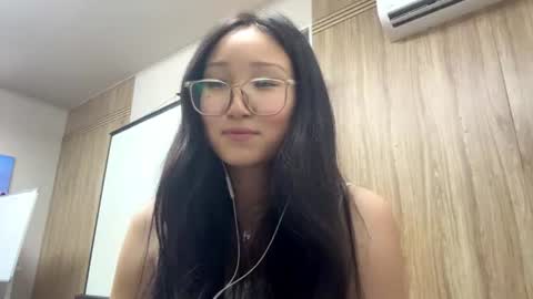 Mia online show from July 2026 12:11:01 PM