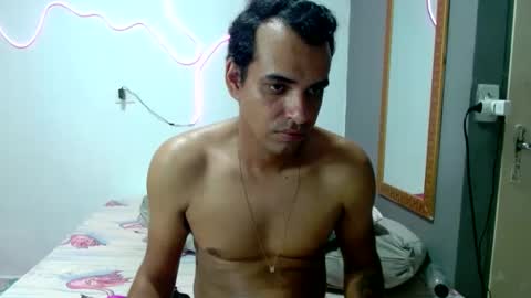 Snapshot of kasaltaradinho chatting on December 2024 01:18:01 AM Tamires e Maicon online show from December 2024 01:18:01 AM