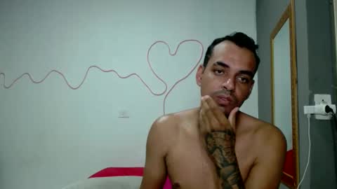 Snapshot of kasaltaradinho chatting on December 2024 08:26:02 PM Tamires e Maicon online show from December 2024 08:26:02 PM