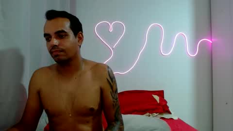 Snapshot of kasaltaradinho chatting on January 2025 12:04:01 AM Tamires e Maicon online show from January 2025 12:04:01 AM