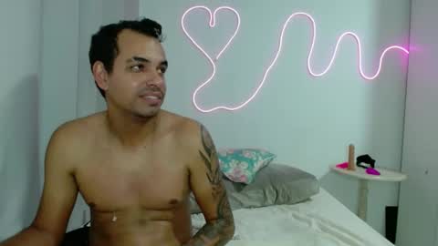 Snapshot of kasaltaradinho chatting on January 2025 08:21:01 PM Tamires e Maicon online show from January 2025 08:21:01 PM