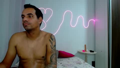 Snapshot of kasaltaradinho chatting on January 2025 10:21:01 PM Tamires e Maicon online show from January 2025 10:21:01 PM