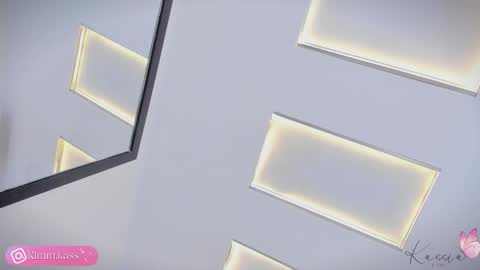 Snapshot of kassia_kim chatting on November 2025 05:07:02 AM Kassia online show from November 2025 05:07:02 AM