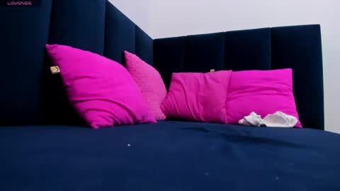 kat__cat online show from April 2026 02:25:01 AM