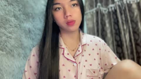 Snapshot of kat_hollandx chatting on January 2025 03:13:02 PM Majesty online show from January 2025 03:13:02 PM