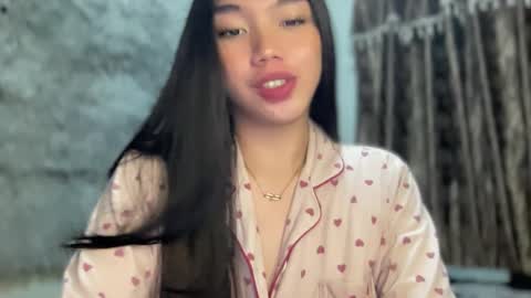 Snapshot of kat_hollandx chatting on January 2025 12:02:02 PM Majesty online show from January 2025 12:02:02 PM