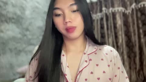 Snapshot of kat_hollandx chatting on January 2025 02:39:01 PM Majesty online show from January 2025 02:39:01 PM