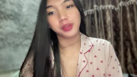 Snapshot of kat_hollandx chatting on February 2025 02:56:02 PM Majesty online show from February 2025 02:56:02 PM