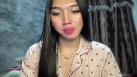 Snapshot of kat_hollandx chatting on February 2025 02:24:01 PM Majesty online show from February 2025 02:24:01 PM