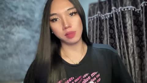 Snapshot of kat_hollandx chatting on February 2025 01:38:01 PM Majesty online show from February 2025 01:38:01 PM