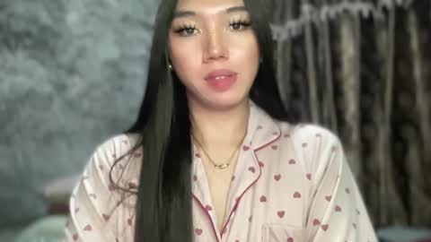 Snapshot of kat_hollandx chatting on February 2025 04:50:01 PM Majesty online show from February 2025 04:50:01 PM