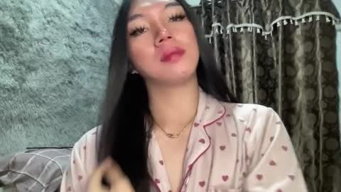 Snapshot of kat_hollandx chatting on February 2025 02:24:02 PM Majesty online show from February 2025 02:24:02 PM