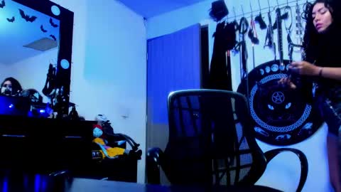 Kat online show from September 2025 04:23:02 AM