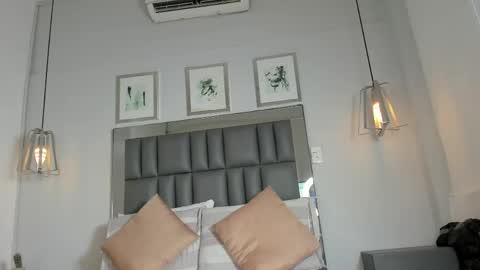 kataleya_west online show from May 2026 07:40:02 PM