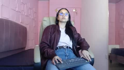 Katalina online show from March 2026 03:11:01 PM