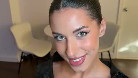 katarasimon online show from December 2025 03:39:01 PM