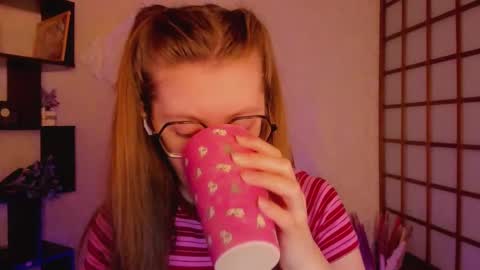 Kate online show from February 2025 02:03:02 AM