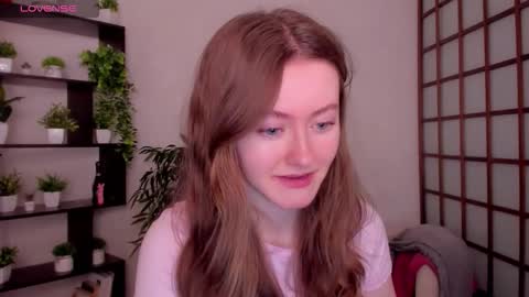 Snapshot of kate_cuddle chatting on March 2026 03:01:01 AM Kate online show from March 2026 03:01:01 AM