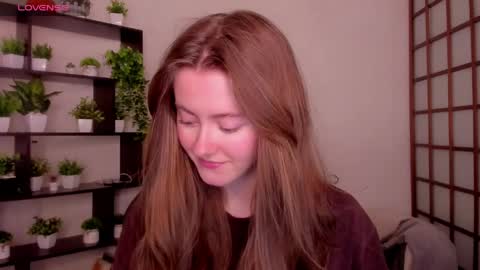Snapshot of kate_cuddle chatting on March 2026 02:50:01 AM Kate online show from March 2026 02:50:01 AM