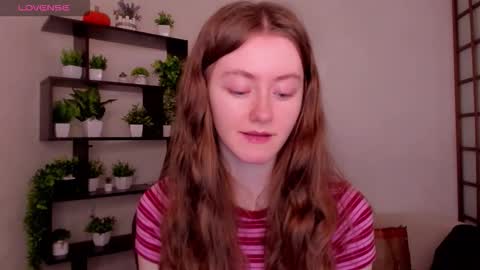 Snapshot of kate_cuddle chatting on March 2026 02:39:02 AM Kate online show from March 2026 02:39:02 AM