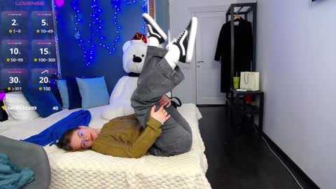 .Be kind and gentle with me and I will do my best for you.   online show from January 2025 10:50:02 AM