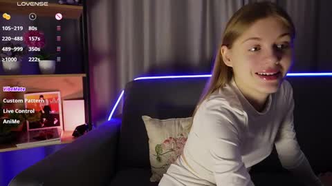 Kate online show from February 2025 03:01:02 PM