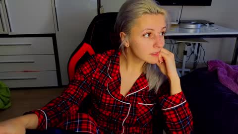 Snapshot of kate_sexhouse chatting on December 2024 06:59:02 AM Kate Sex-House MILA WAYGMT2 MonTue 0300am-1500am online show from December 2024 06:59:02 AM