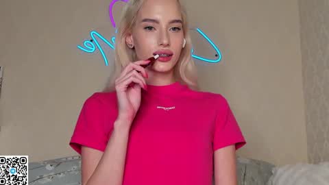 Snapshot of katebremar chatting on December 2024 01:35:02 AM online show from December 2024 01:35:02 AM