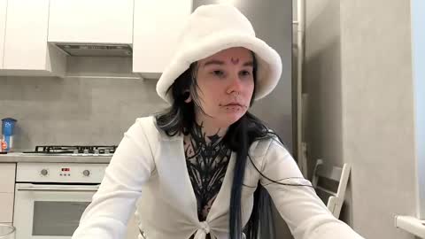 Milana online show from January 2026 07:01:01 AM