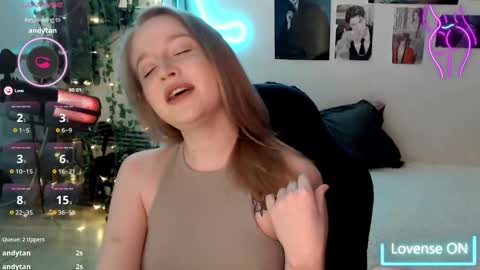 Snapshot of katerinaxvold chatting on February 2025 03:01:02 AM Lisa online show from February 2025 03:01:02 AM