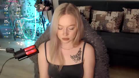 Snapshot of katerinaxvold chatting on September 2025 09:59:02 PM Lisa online show from September 2025 09:59:02 PM