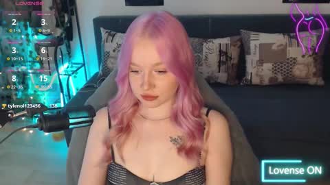 Snapshot of katerinaxvold chatting on November 2025 06:59:02 AM Lisa online show from November 2025 06:59:02 AM