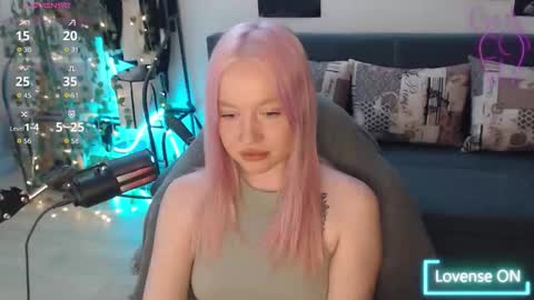 Snapshot of katerinaxvold chatting on November 2025 12:17:01 PM Lisa online show from November 2025 12:17:01 PM