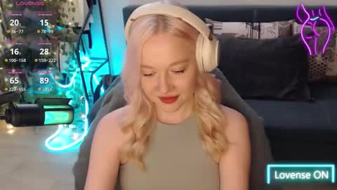 Snapshot of katerinaxvold chatting on November 2025 08:40:01 PM Lisa online show from November 2025 08:40:01 PM