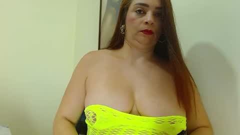 katerineleon online show from May 2026 09:43:01 PM