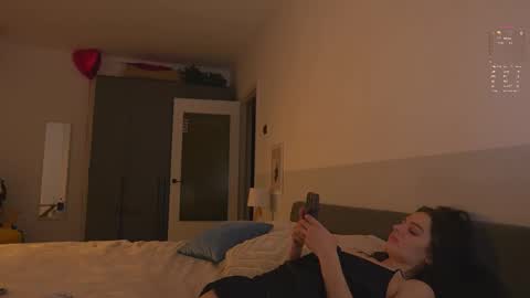 katesee online show from February 2026 11:33:02 PM