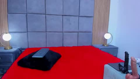 kate Tompson online show from February 2026 03:31:02 PM