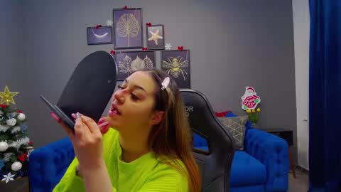 Snapshot of katewalker_ chatting on December 2024 09:30:02 PM Kate online show from December 2024 09:30:02 PM