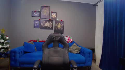 Snapshot of katewalker_ chatting on December 2024 06:34:01 PM Kate online show from December 2024 06:34:01 PM