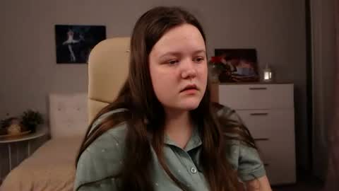 Snapshot of katexcutie chatting on March 2025 03:05:01 PM KateXCutie online show from March 2025 03:05:01 PM