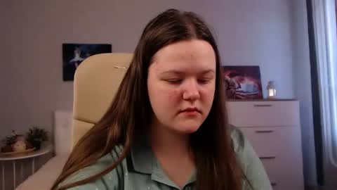 Snapshot of katexcutie chatting on March 2025 05:42:02 AM KateXCutie online show from March 2025 05:42:02 AM