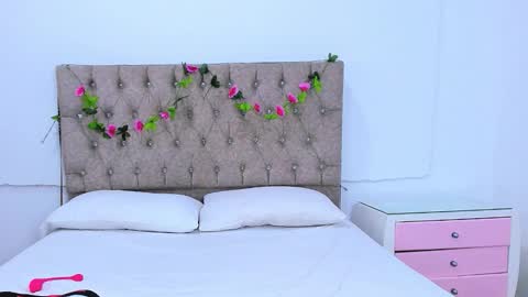 katey Curvy01 online show from December 2025 12:49:02 AM